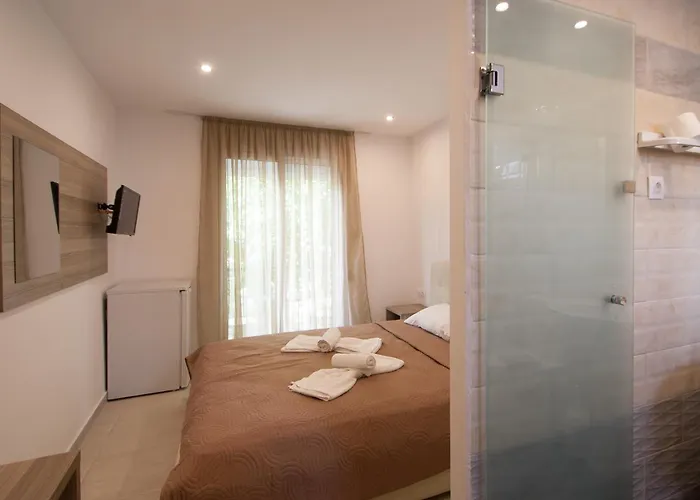 Avocado בית הארחה