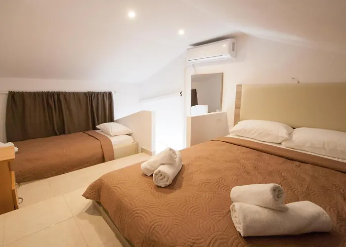 Avocado 3* העיירה סקיאתוס