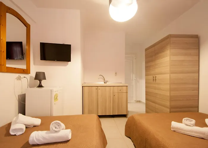 Avocado העיירה סקיאתוס