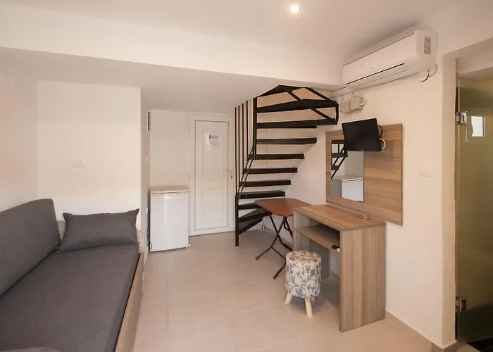 Avocado 3* העיירה סקיאתוס