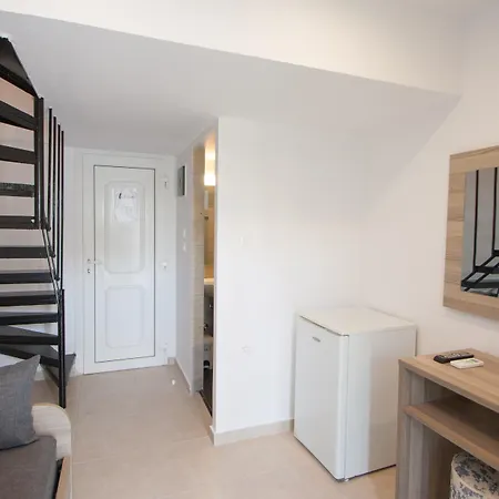Avocado Guest house Skiathos Town