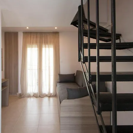 Guest house Avocado Skiathos Town