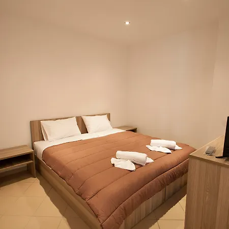 Avocado Guest house Skiathos Town