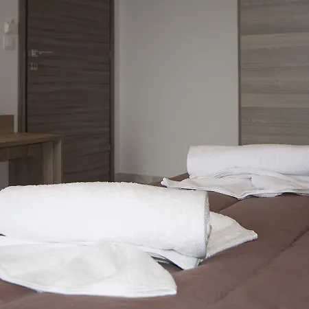 Avocado Skiathos Town