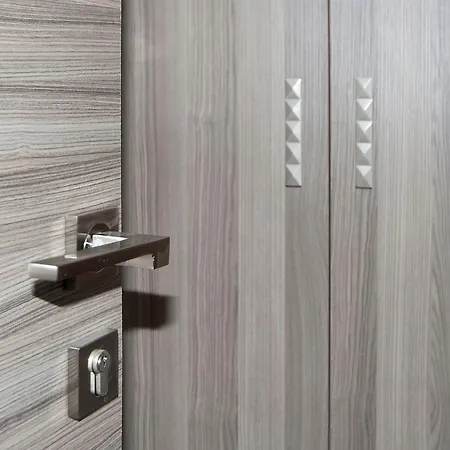 Guest house Avocado Skiathos Town