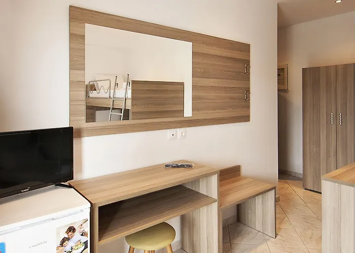 Avocado Guest house Skiathos Town