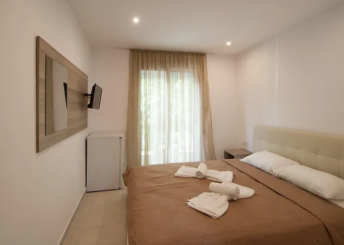 Avocado Guest house 3*